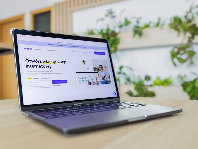 Lumen — Headless Storefront